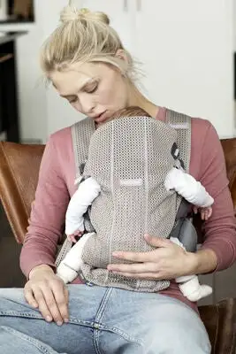 BabyBjörn Bæresele Mini 3D Mesh, Grey Greige 2 BabyBjörn Bæresele Mini 3D Mesh, Grey Greige - Bilde 2
