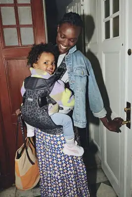 BabyBjörn One Air Bæresele 3D Mesh, Antracit Leopard 5 BabyBjörn One Air Bæresele 3D Mesh, Antracit Leopard - Bilde 5