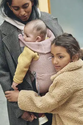 BabyBjörn Move Bæresele 3D Mesh, Dusty Pink 4 BabyBjörn Move Bæresele 3D Mesh, Dusty Pink - Bilde 4