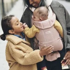 BabyBjörn Move Bæresele 3D Mesh, Dusty Pink 10 BabyBjörn Move Bæresele 3D Mesh, Dusty Pink -jollyroom Salgsbutikk 099003 1242 3c