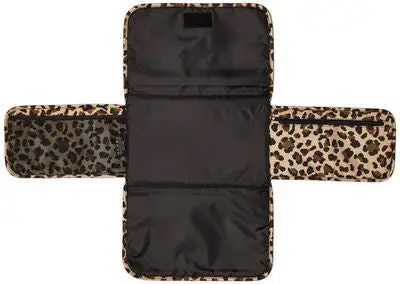 Petite Chérie Luxe Stelleunderlegg & Toalettveske, Leo 2 Petite Chérie Luxe Stelleunderlegg & Toalettveske, Leo - Bilde 2