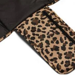 Petite Chérie Luxe Stelleunderlegg & Toalettveske, Leo 6 Petite Chérie Luxe Stelleunderlegg & Toalettveske, Leo -jollyroom Salgsbutikk 330419 LEO 1800 4b