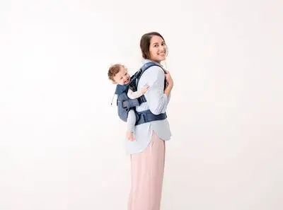 BabyBjörn One Bæresele Cotton Mix, Klassisk Denim/Midnattsblå 4 BabyBjörn One Bæresele Cotton Mix, Klassisk Denim/Midnattsblå - Bilde 4