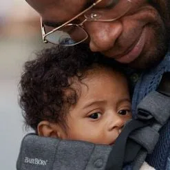 BabyBjörn Harmony Bæresele 3D Mesh Inkl Smekke, Navy Blue 16 BabyBjörn Harmony Bæresele 3D Mesh Inkl Smekke, Navy Blue -jollyroom Salgsbutikk 688008 1242 4c