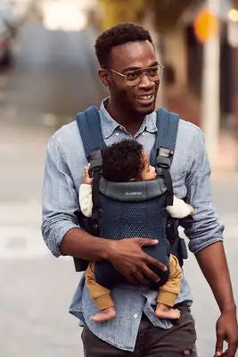 BabyBjörn Harmony Bæresele 3D Mesh Inkl Smekke, Navy Blue 7 BabyBjörn Harmony Bæresele 3D Mesh Inkl Smekke, Navy Blue - Bilde 7