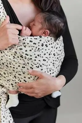 Coracor Bæresjal Meadow Flower, Black 1 Coracor Bæresjal Meadow Flower, Black