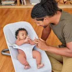 Ergobaby Evolve 3-in-1 Vippestol, Light Grey -jollyroom Salgsbutikk EVLBNC LTGRY 1228 3a