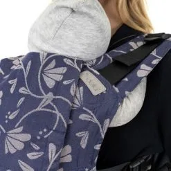 Fidella Fusion 2.0 Bæresele, Floral Touch/Eclipse Blue 9 Fidella Fusion 2.0 Bæresele, Floral Touch/Eclipse Blue -jollyroom Salgsbutikk Fid FU V2 2184 3220 4c