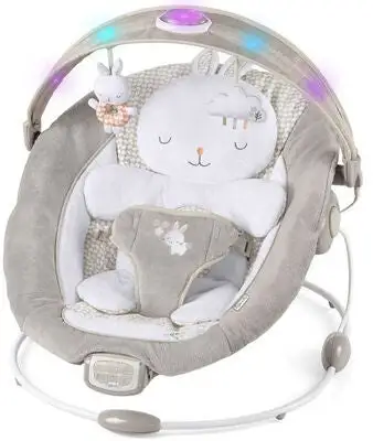 Ingenuity InLighten Vippesitter Twinkle Tails, Grey 1 Ingenuity InLighten Vippesitter Twinkle Tails, Grey