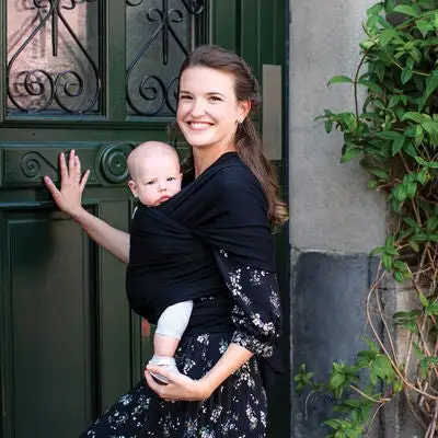 Babylonia Tricot-slen Øko Bæresjal, Black 2 Babylonia Tricot-slen Øko Bæresjal, Black - Bilde 2